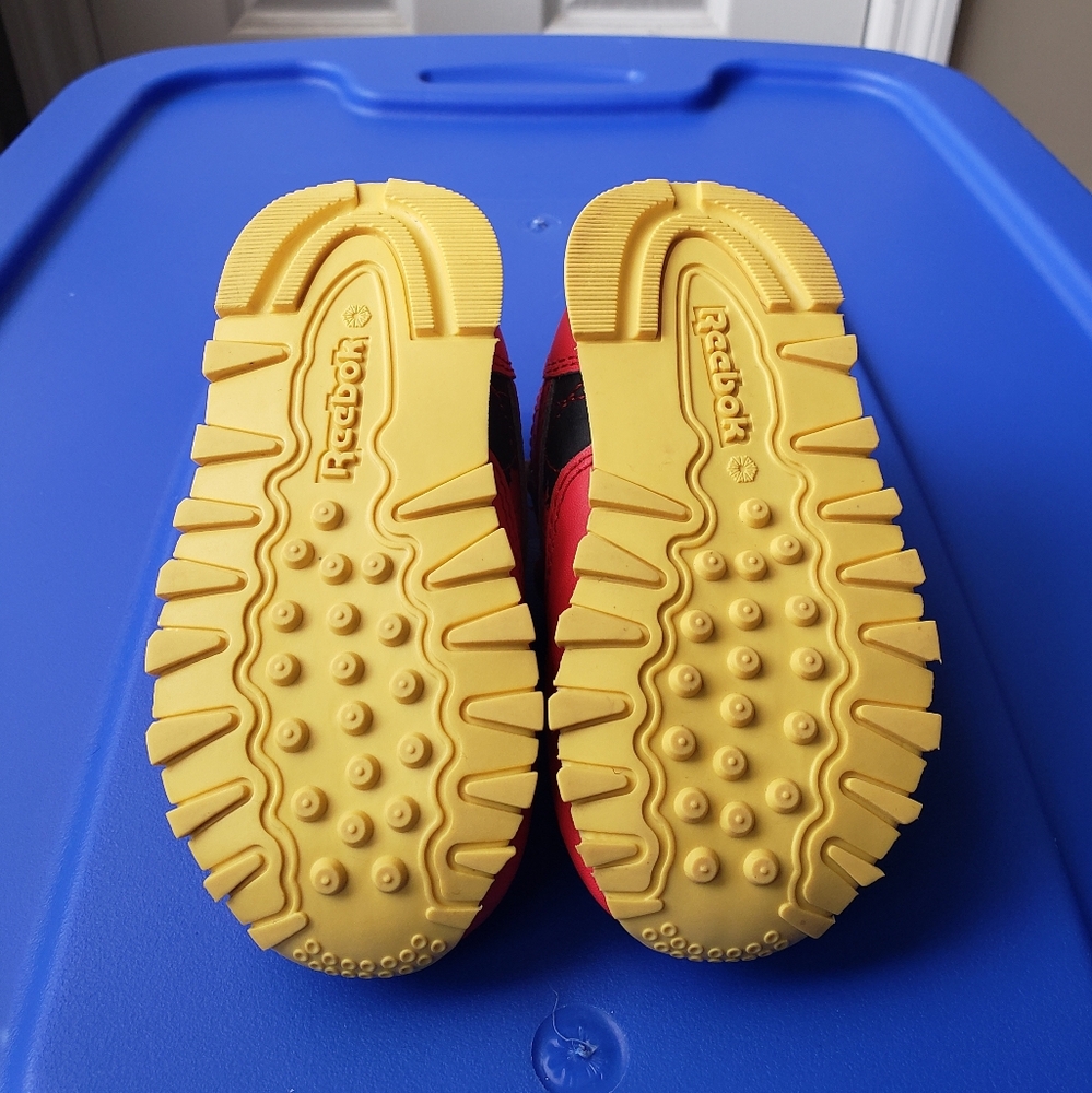 Jurassic Park Reebok - Picture 2 of 5